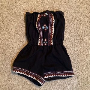 Strapless tribal romper